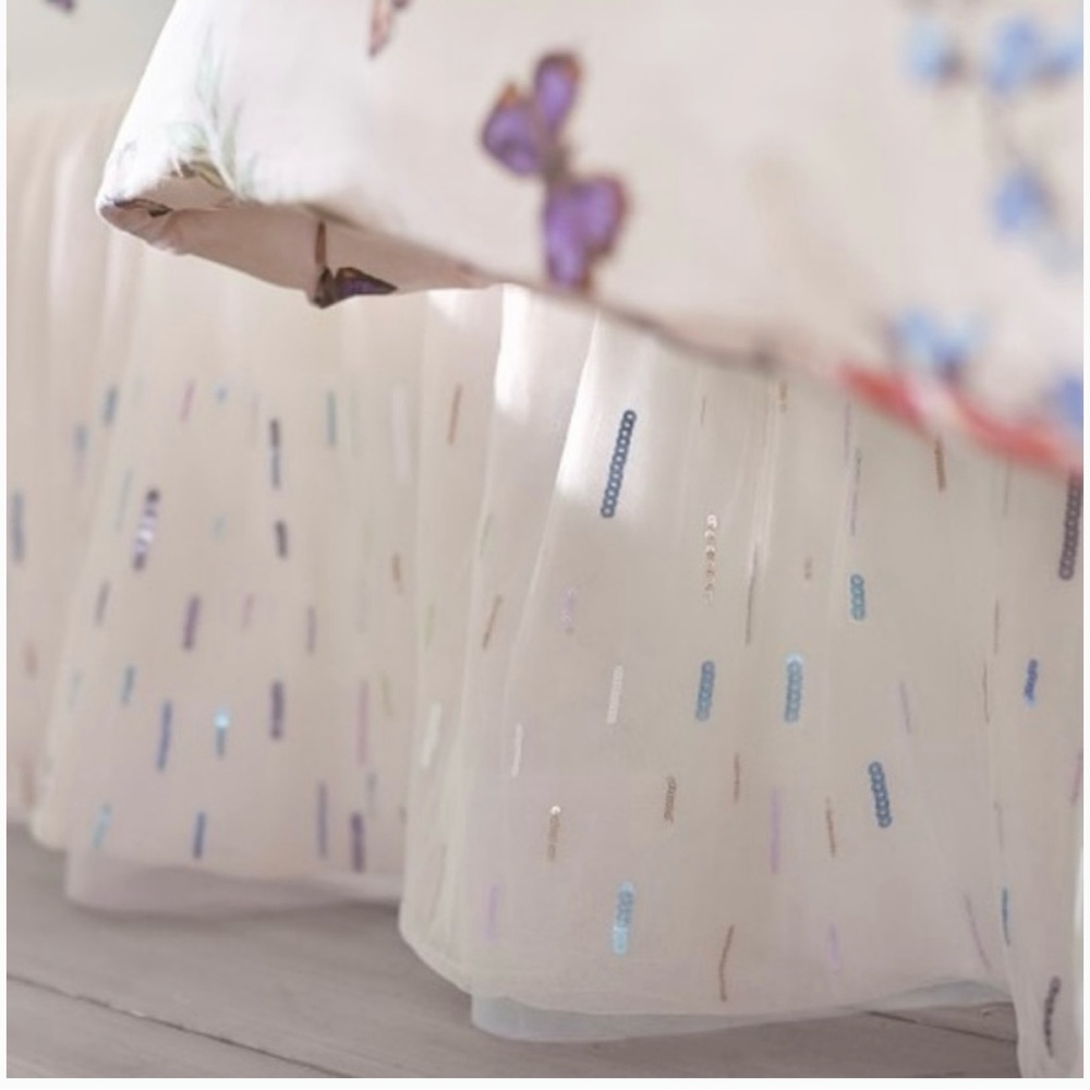 Pottery barn kids Monique Lhuillier sequin crib skirt